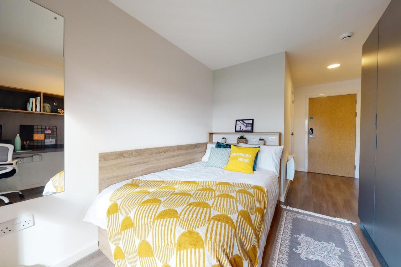 Private Bedrooms With Shared Kitchen, Studios And Apartments At Canvas Glasgow Near The City Centre For Students Only Экстерьер фото